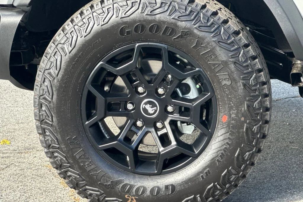 New 2026 Oxford White Ford Badlands® image 26