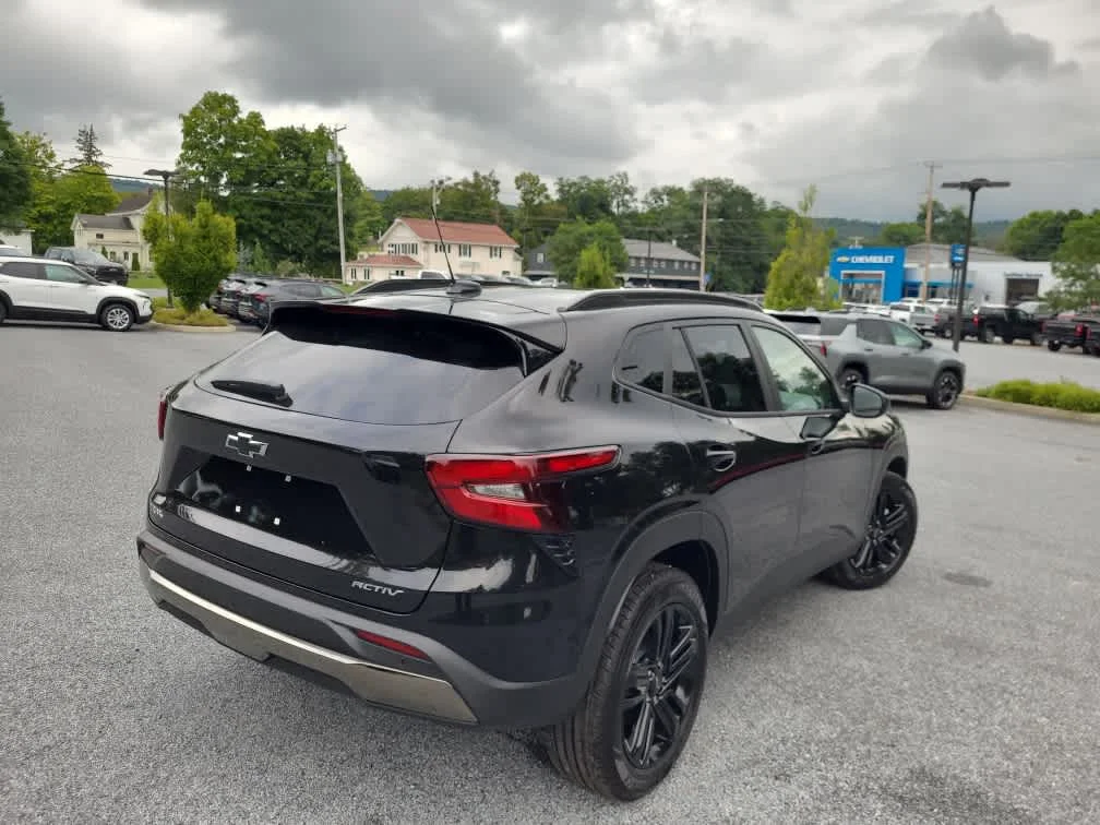 New 2026 Mosaic Black Metallic Chevrolet ACTIV image 3