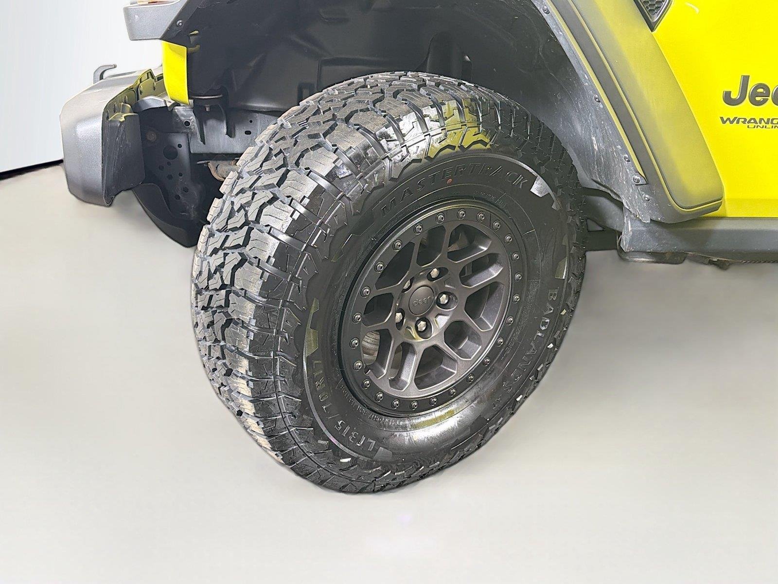 Used 2022  Jeep Unlimited High Tide image 37