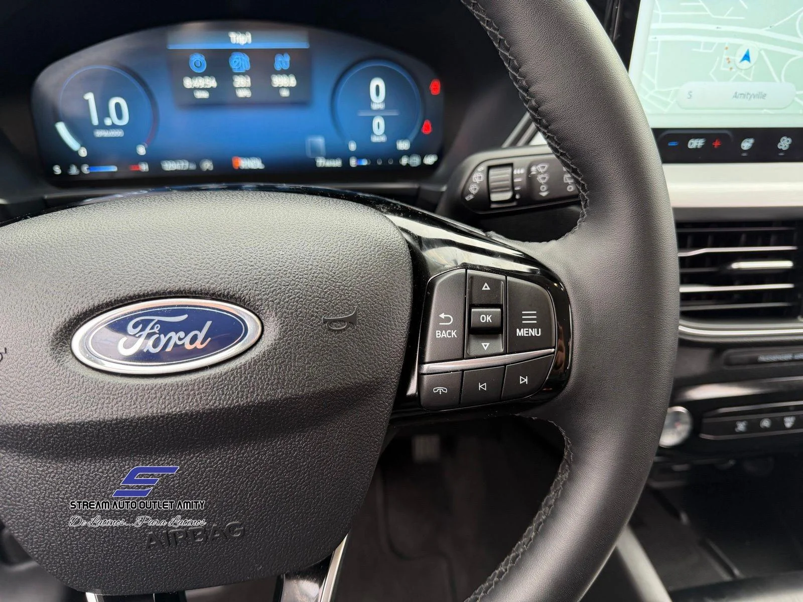 2025 Ford Escape Platinum - Photo 29