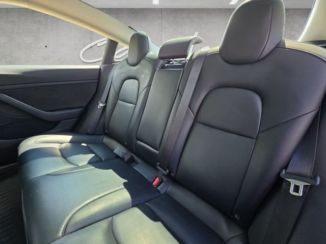 Used 2023  Tesla Base image 22