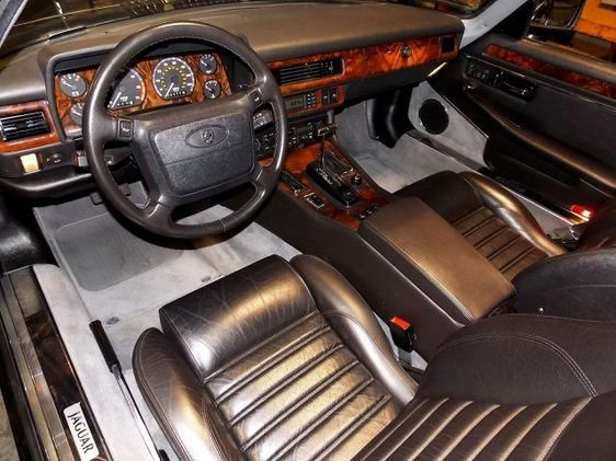Used 1993  Jaguar Base image 9