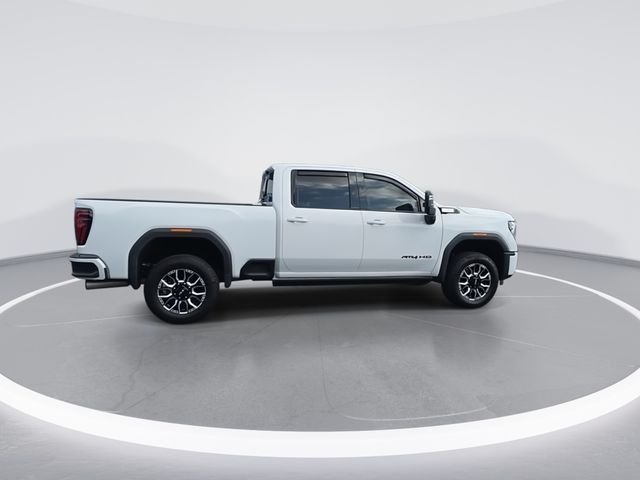 Used 2024 White GMC AT4 image 9