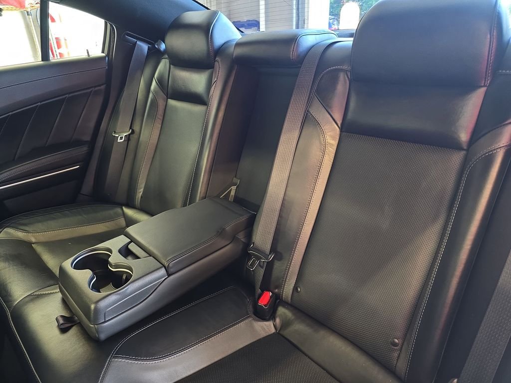 Used 2022 Black Dodge SXT image 16