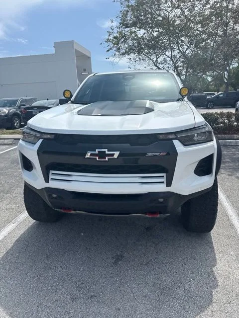 Used 2024 White Chevrolet ZR2 image 3