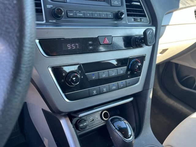 Used 2017 Gray Hyundai Base image 23