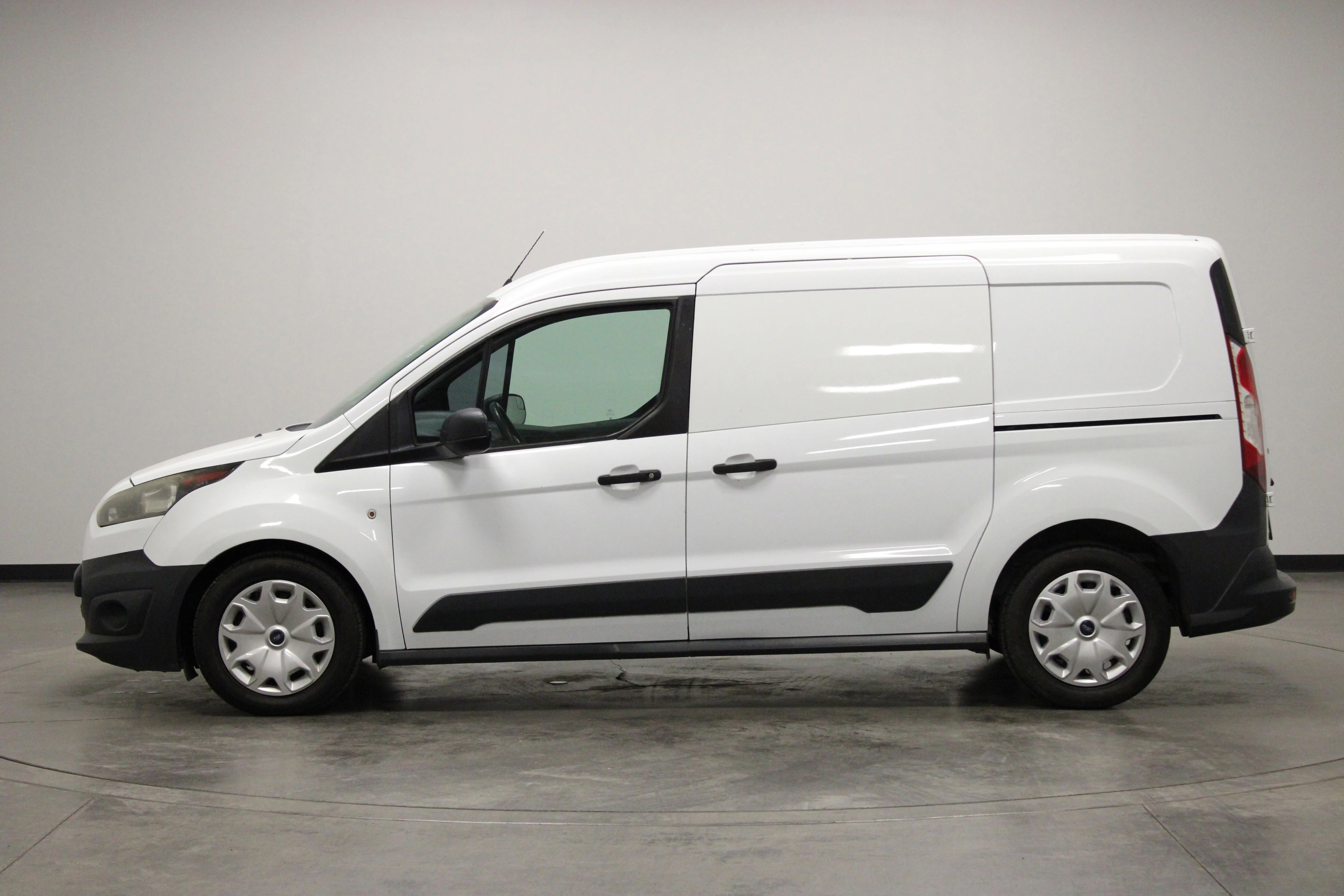 Used 2015 Frozen White Ford XL image 5