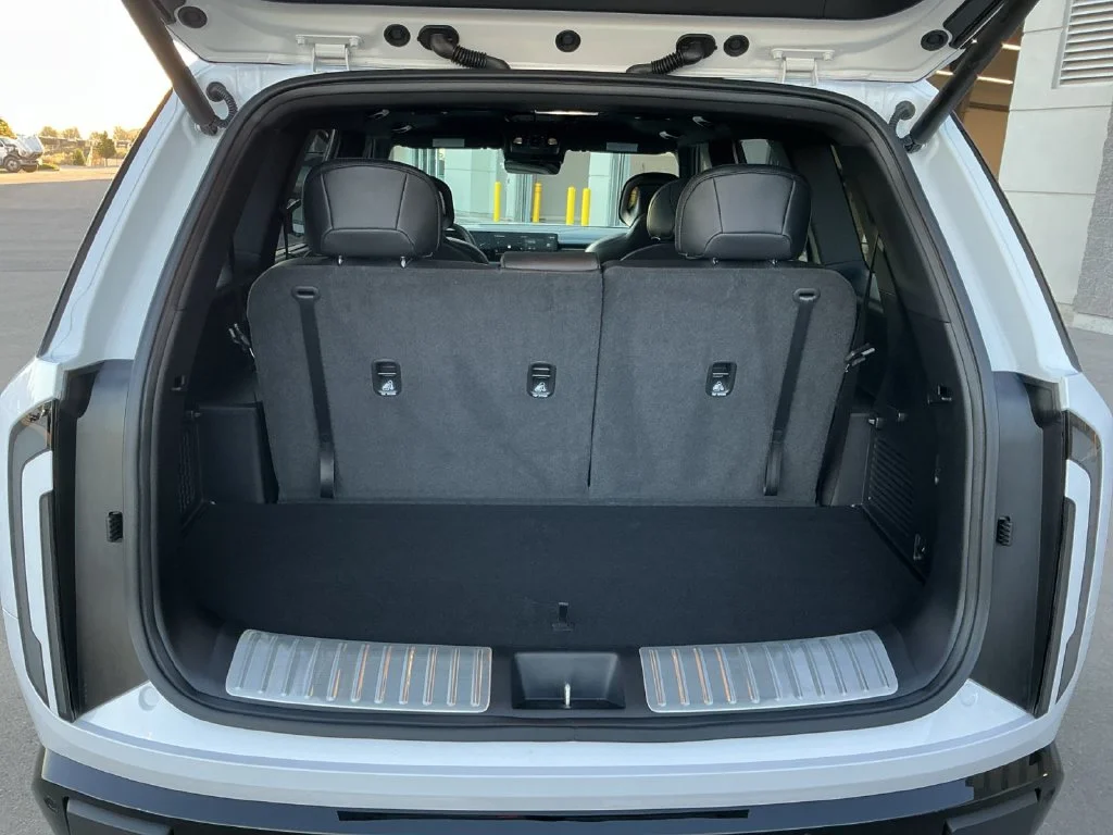 Used 2027 White Kia X-Line SX image 29