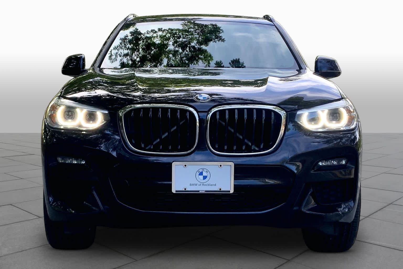 Used 2020 Carbon Black Metallic BMW xDrive30i image 3