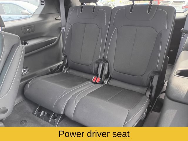 Used 2025 Black Jeep Laredo image 21