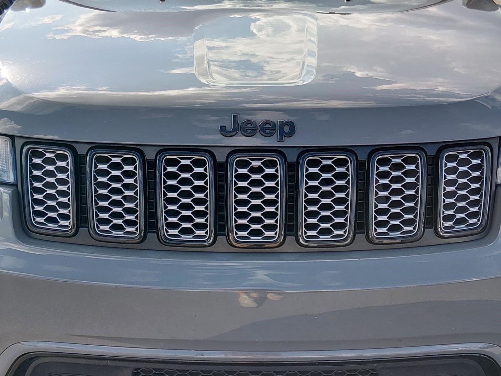 Used 2020 Sting-Gray Clearcoat Jeep Altitude image 9