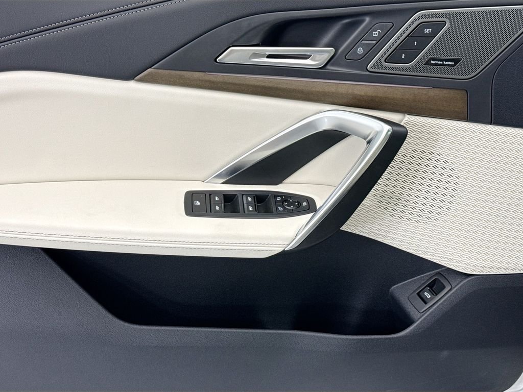New 2026 Alpine White BMW xDrive28i image 21