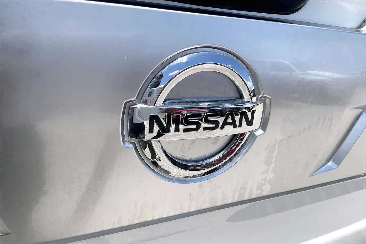 Used 2021 Pearl White Nissan Platinum Reserve image 30