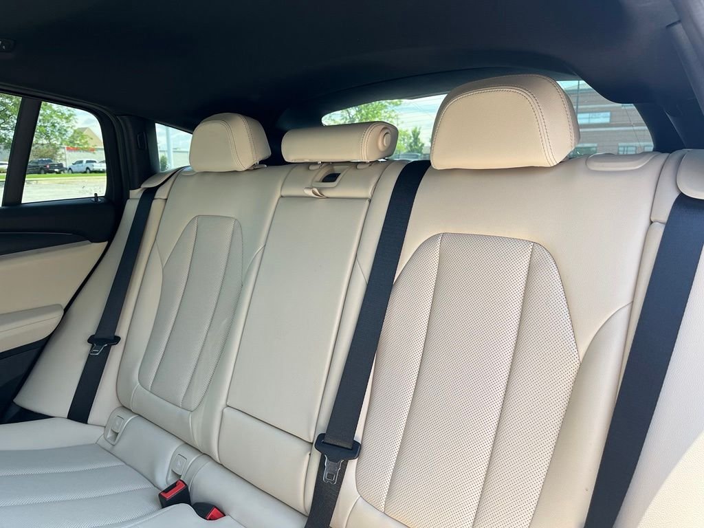 Certified Used 2025 Alpine White BMW xDrive30i image 41