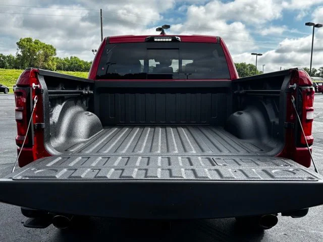 New 2026 Molten Red Pearl-Coat Exterior Paint RAM Rebel image 9