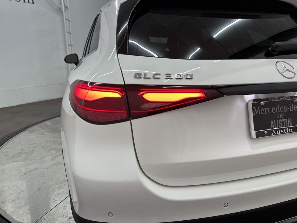 Used 2026 White Mercedes-Benz GLC 300 image 28