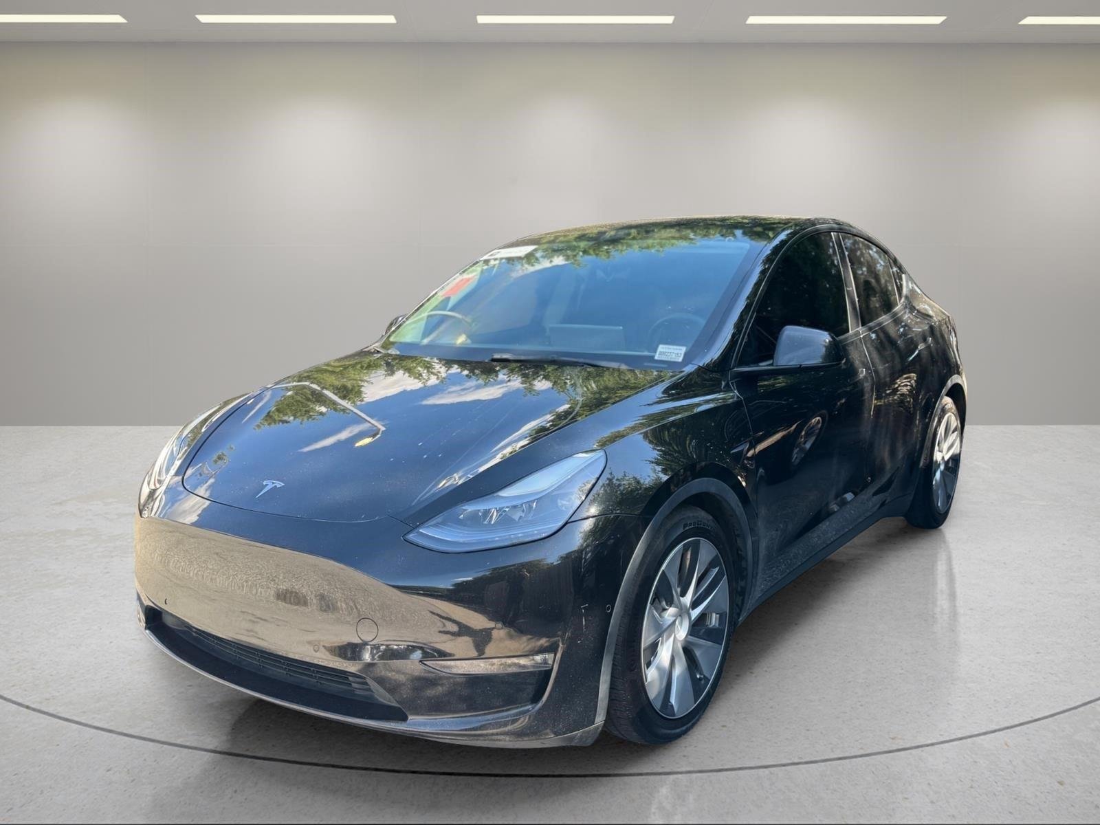 Used 2022  Tesla Performance image 23