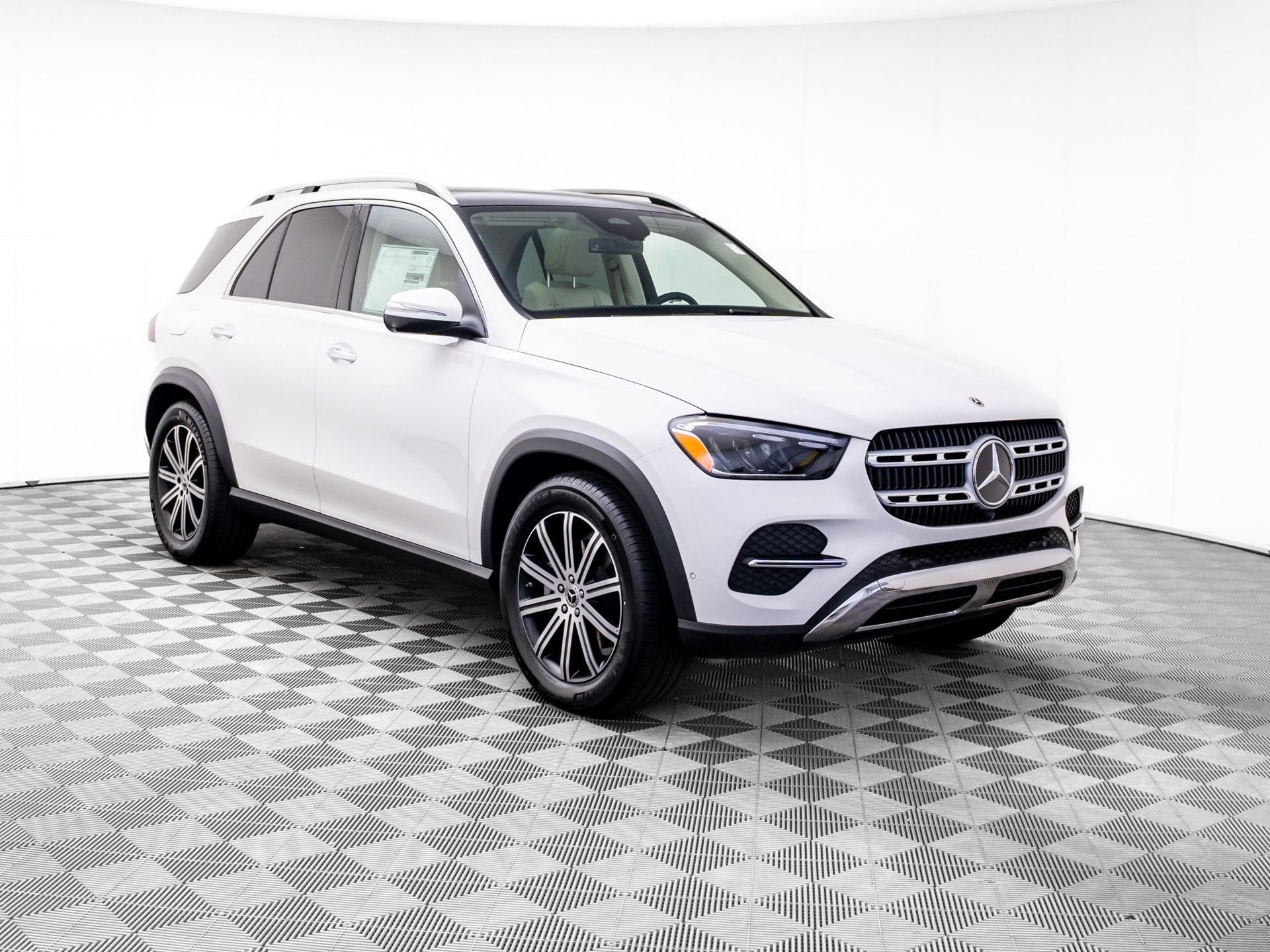New 2026 Polar White Mercedes-Benz GLE 350 image 7