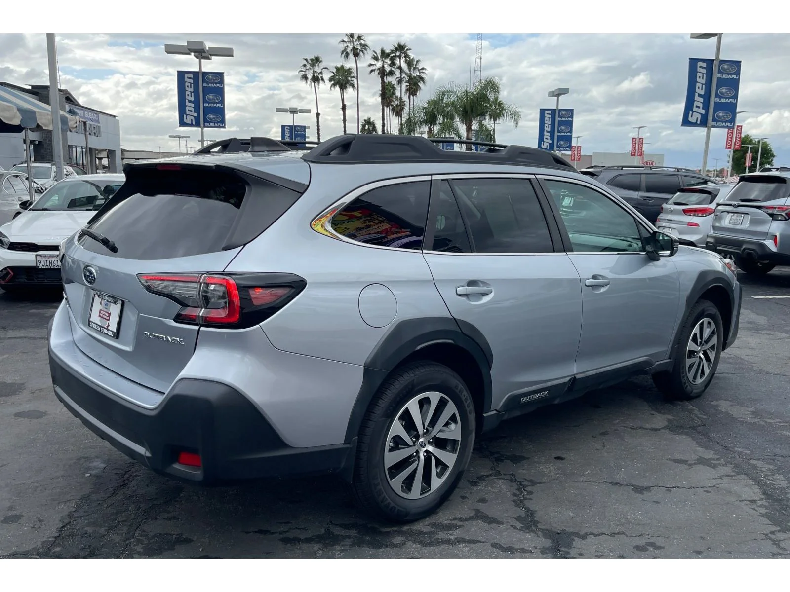 Used 2024 ICE SILVER METALL Subaru Premium image 5