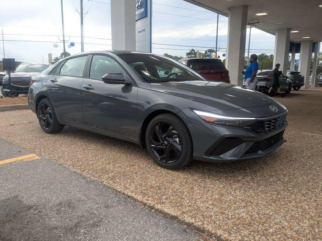 New 2026 Gray Hyundai SEL Sport Plus image 2