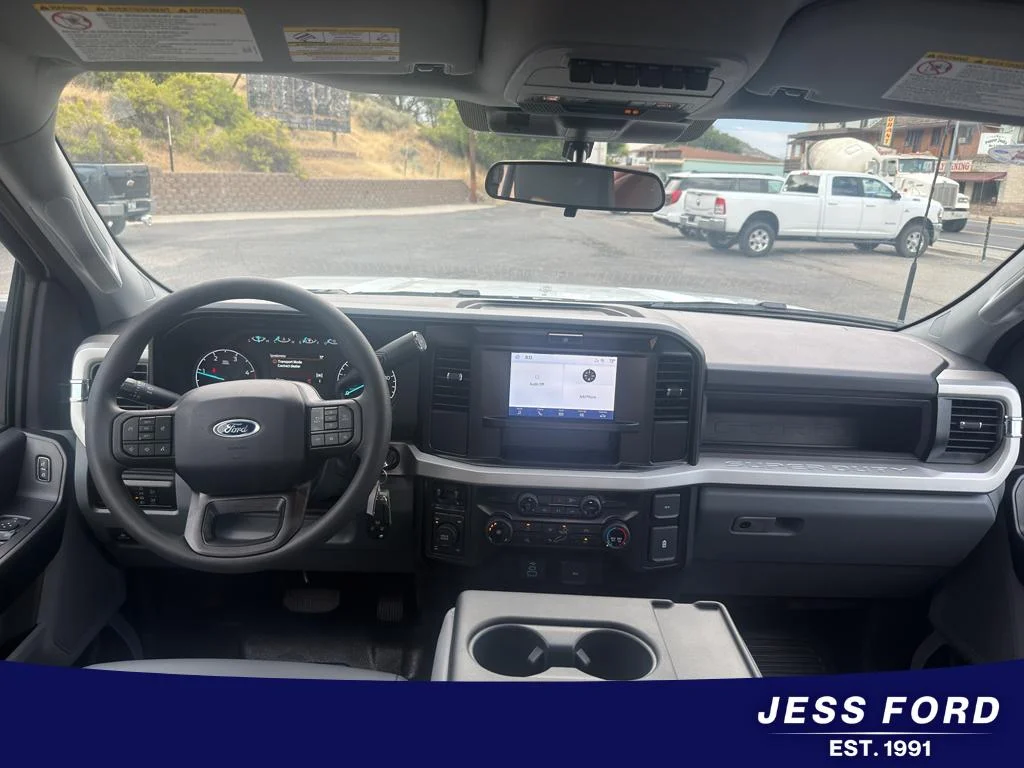 New 2026 Oxford White Ford F-350® XL image 17