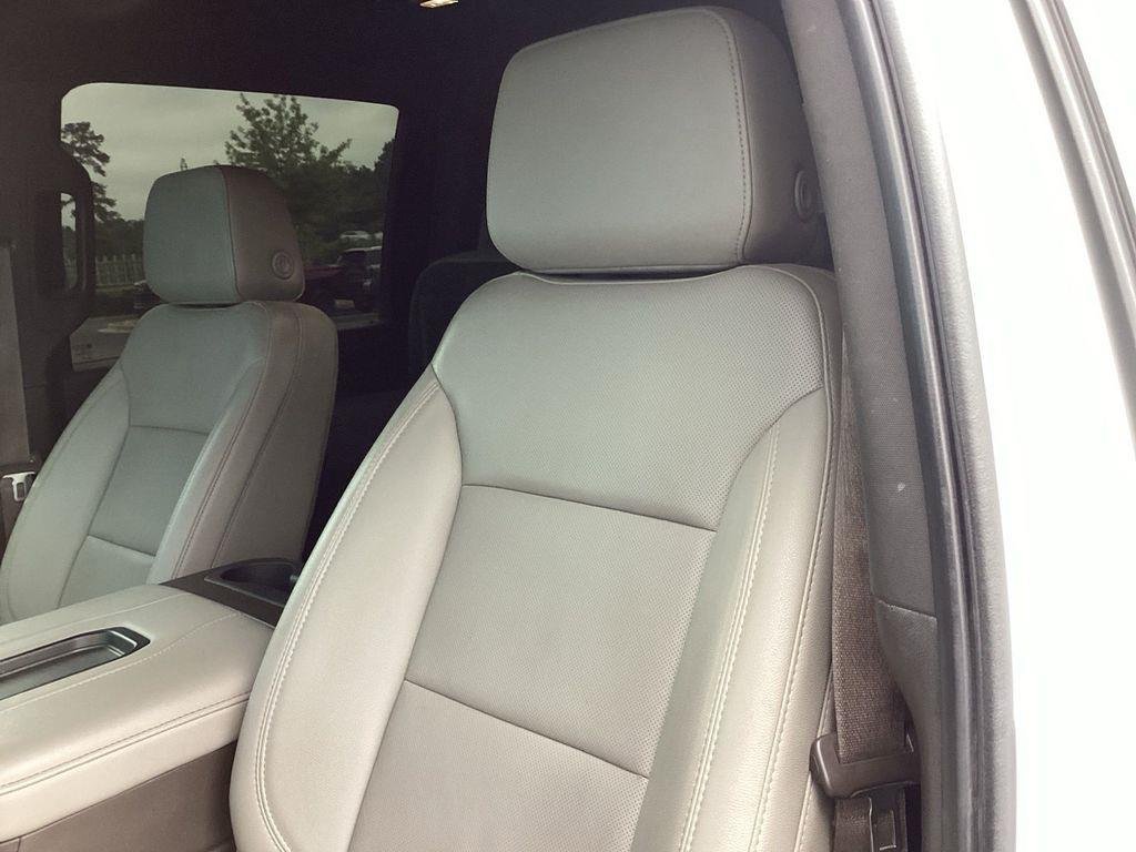 Used 2021 Iridescent Pearl Tricoat Chevrolet LTZ image 11