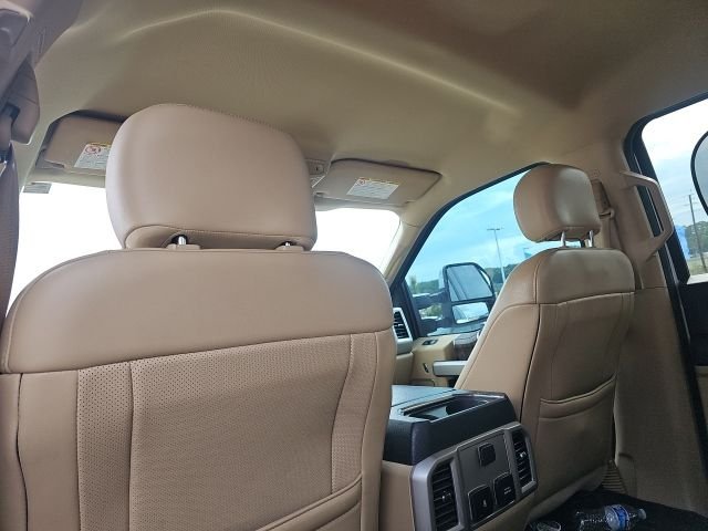 Used 2019 White Ford Lariat image 16