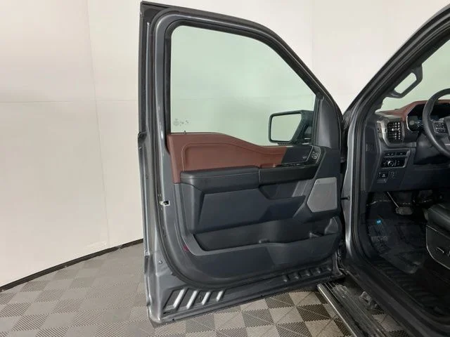 Used 2023 Gray Ford Lariat image 15