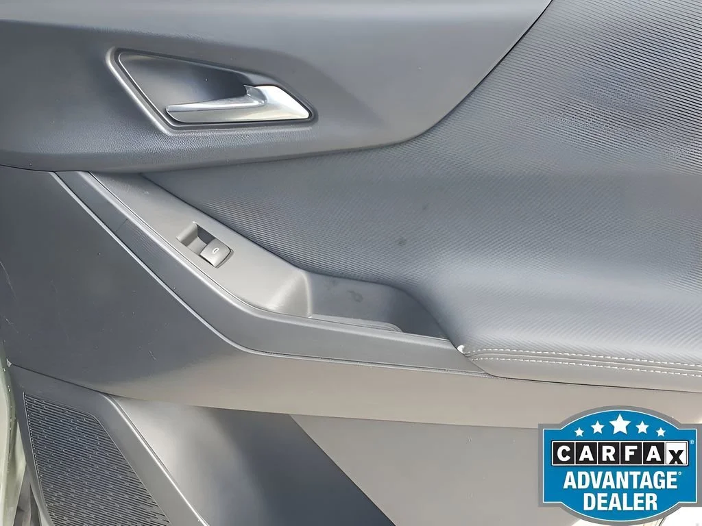 Used 2025 Cacti Green Chevrolet LT image 33