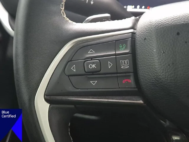 Used 2022 White Jeep Laredo image 17