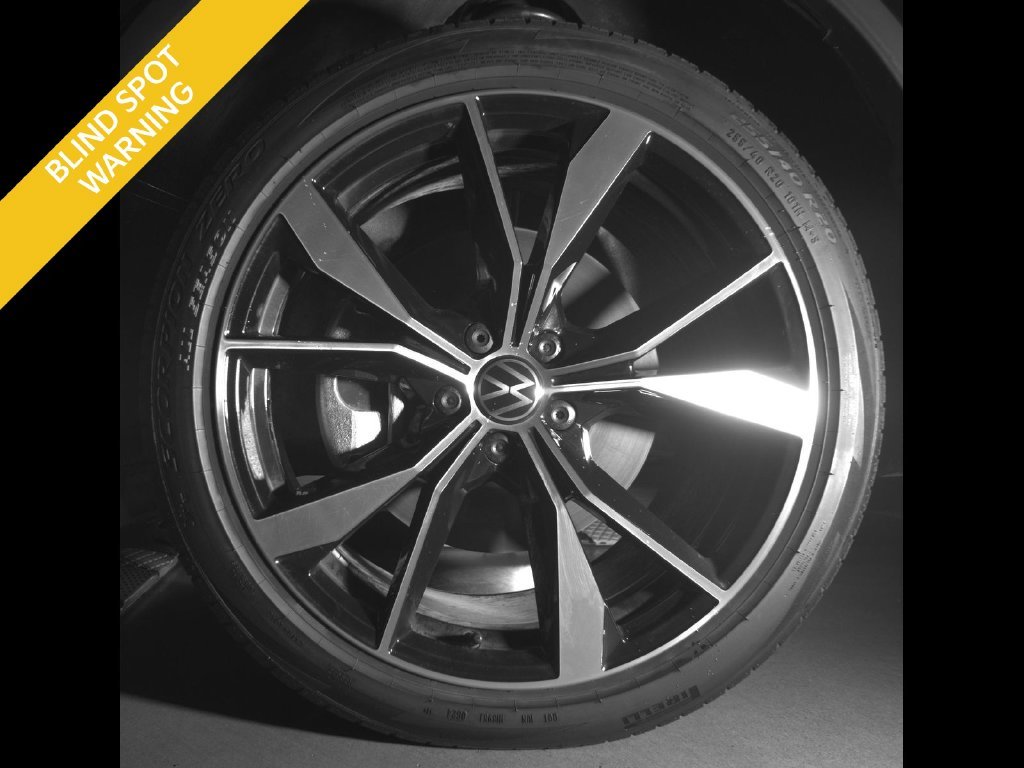 Used 2024 Black Volkswagen 2.0T SEL R-Line image 10