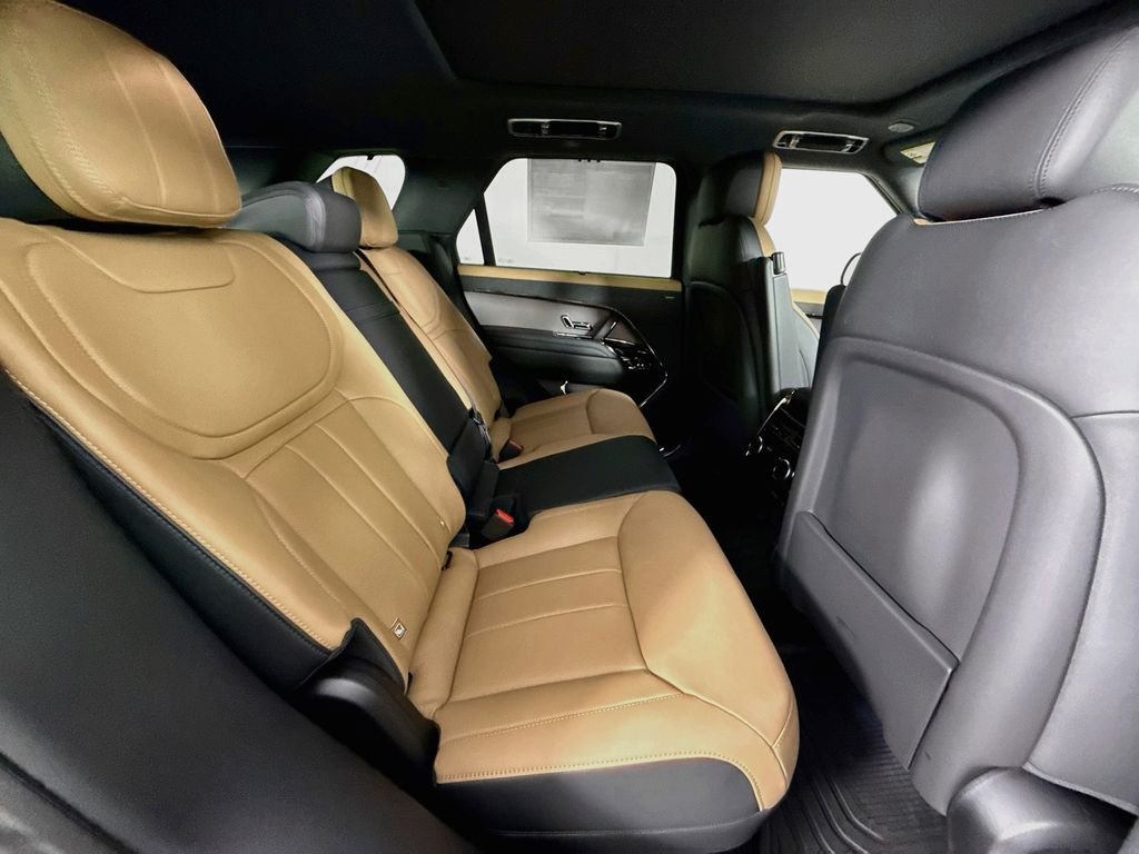 New 2026 Santorini Black Land Rover Dynamic SE image 22