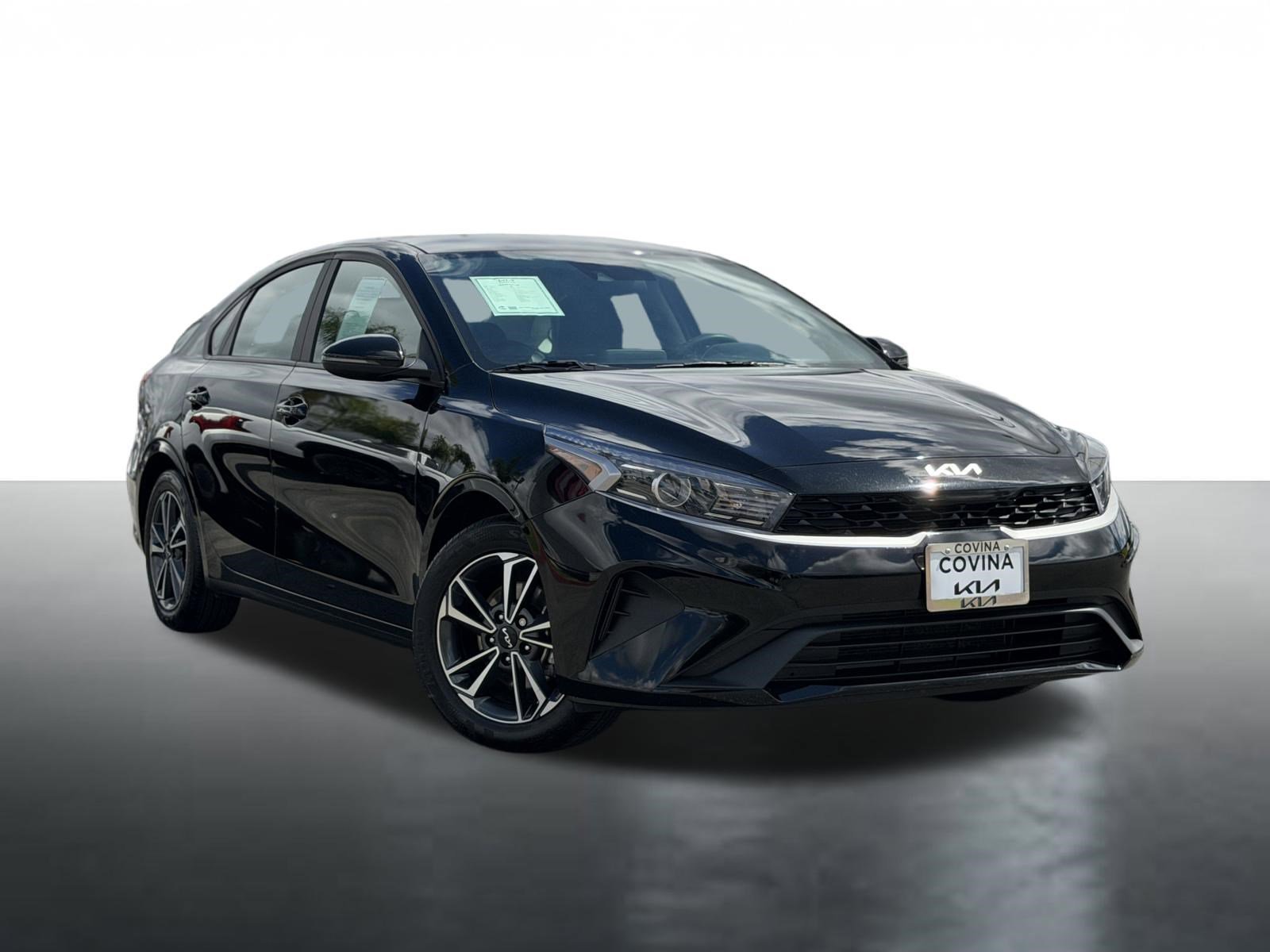 2023 Kia Forte LXS AT's photo