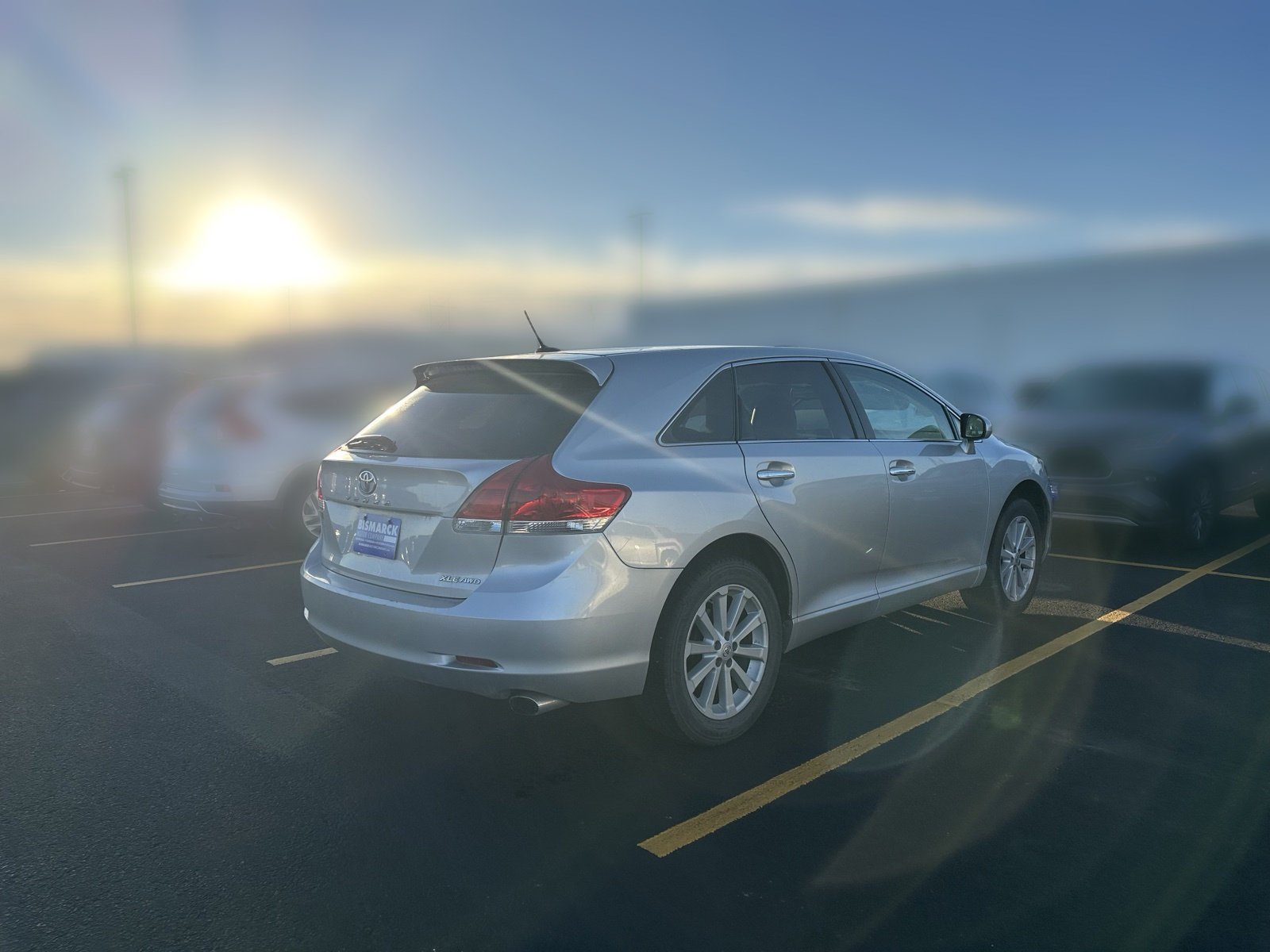 Used 2012 Silver Toyota XLE image 3