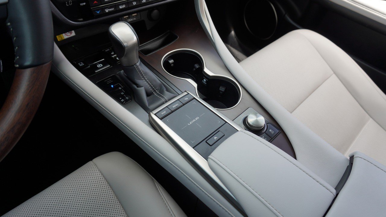 Used 2022 White Lexus RX 350 image 21