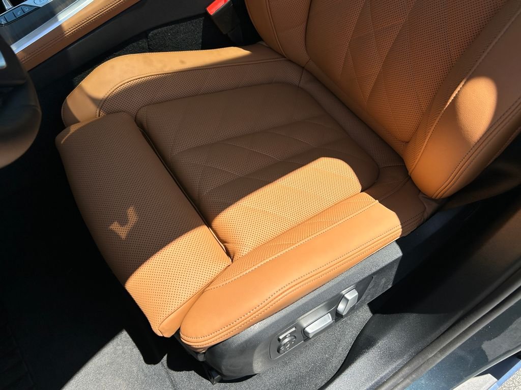 2026 BMW X5 50e - Photo 15