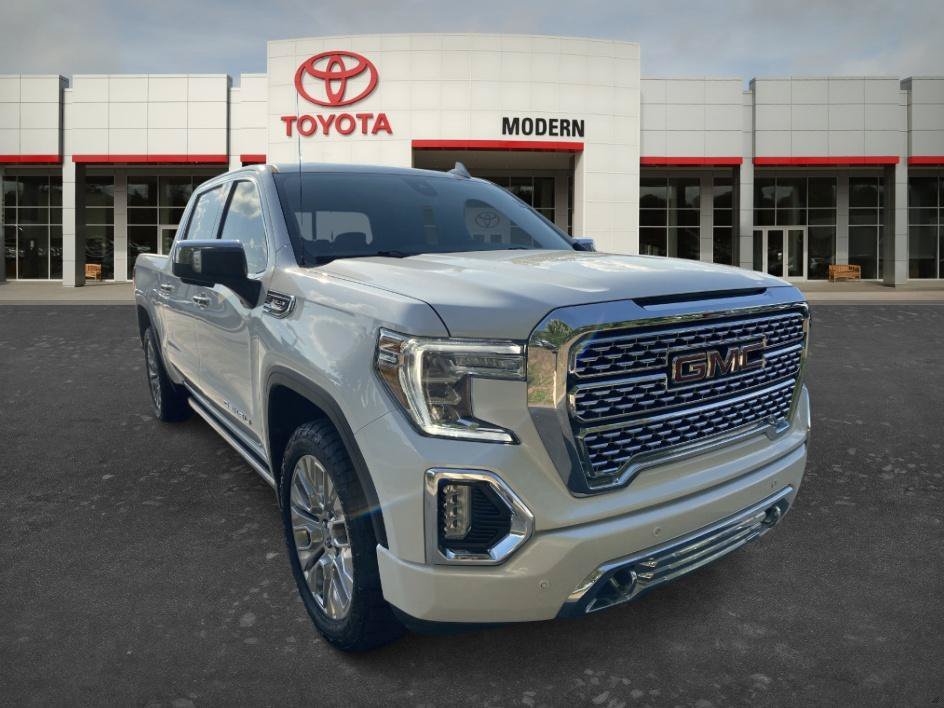 Used 2021 White Frost Tricoat GMC Denali image 3