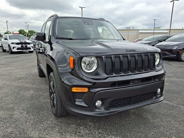 Used 2023 Black Jeep Altitude image 2