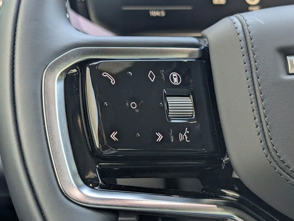 New 2026 Santorini Black Land Rover SE image 26