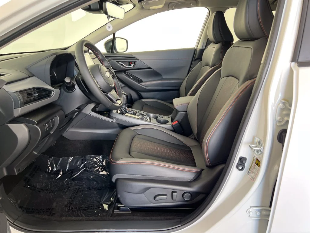 New 2026 CRYSTAL WHITE PEARL Subaru Limited image 11