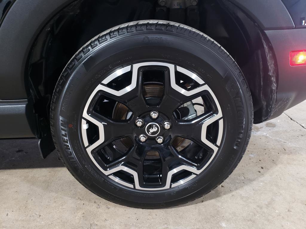 Used 2025 Shadow Black Ford Outer Banks image 27