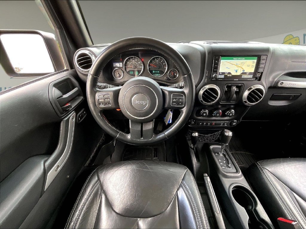 Used 2017 Granite Crystal Metallic Clearcoat Jeep Sahara image 16