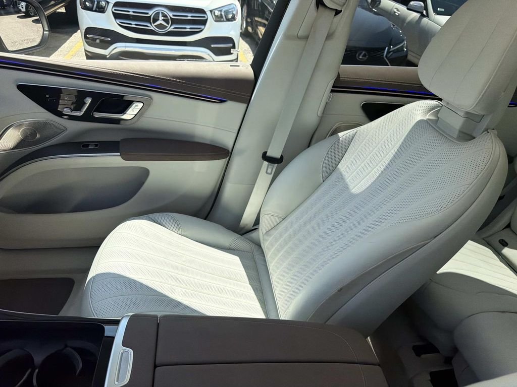 Certified Used 2023  Mercedes-Benz 450 image 16