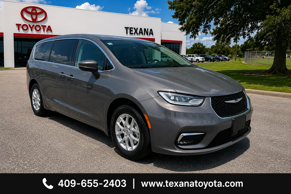 Pre-Owned 2023 Chrysler Pacifica Touring L FWD 4D Passenger Van