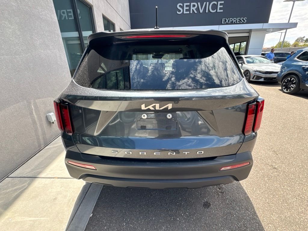 Used 2022 Gray Kia LX image 8
