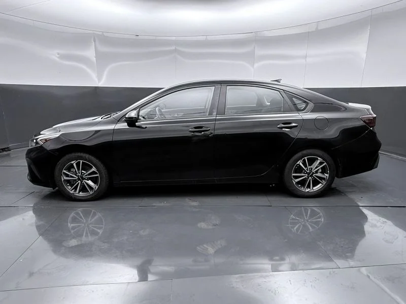 Certified Used 2023  Kia LXS Sedan 4D image 16