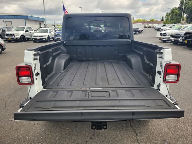 Used 2021 White Jeep Rubicon image 11
