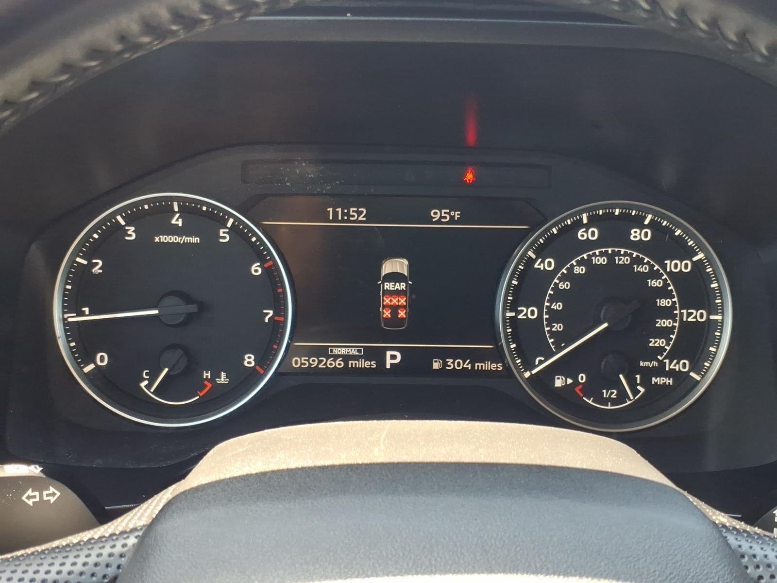 Used 2025  Mitsubishi SE image 24