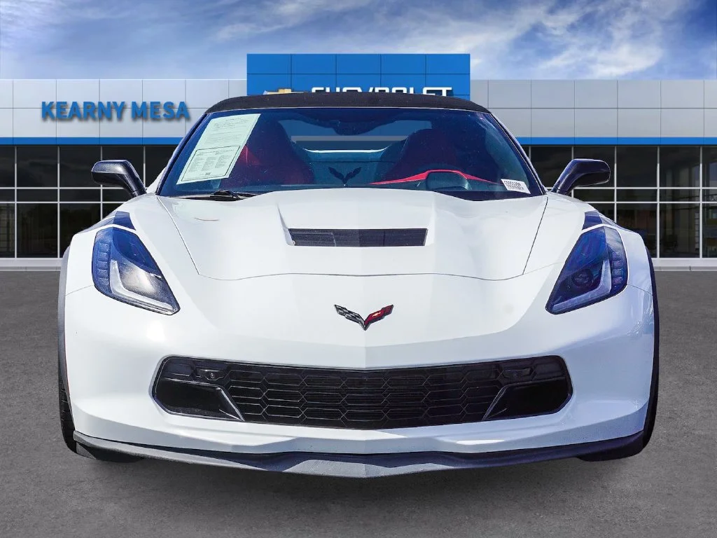 Used 2018 White Chevrolet Grand Sport image 2