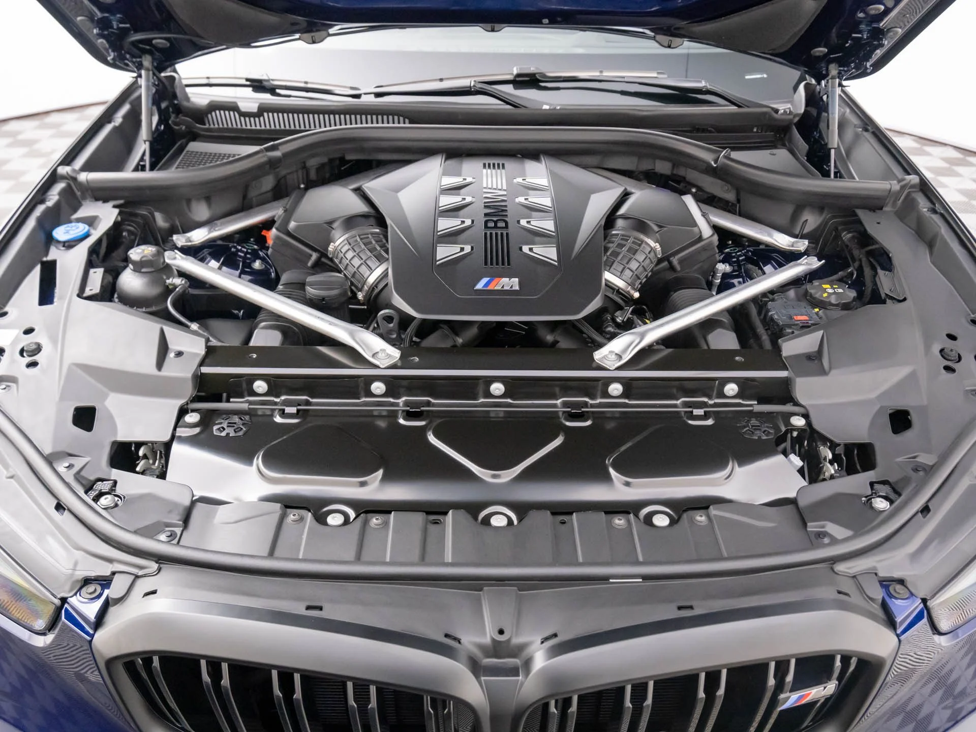 Used 2026 Blue BMW M60i image 30